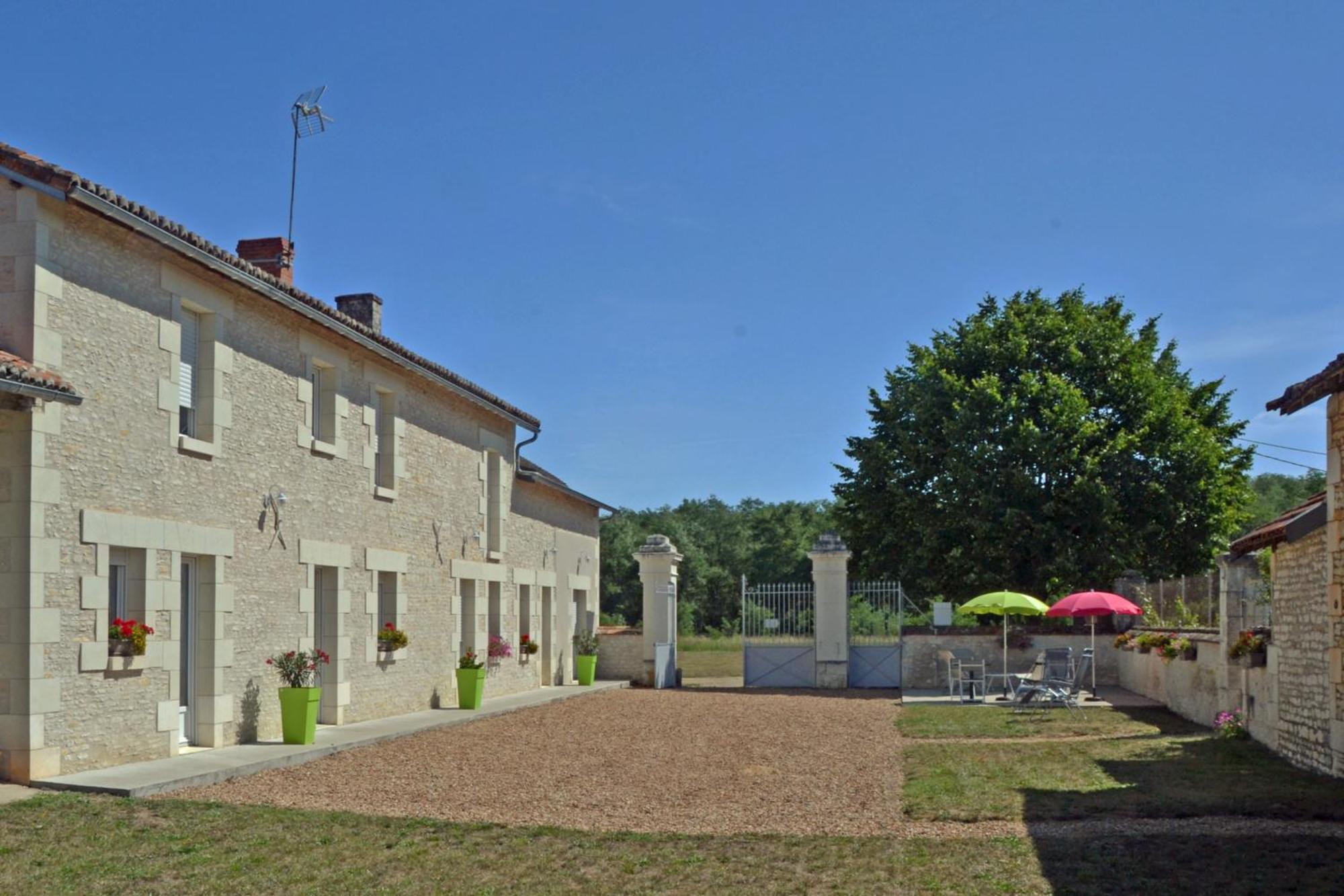 Chateau-Vert Chaveignes Luaran gambar